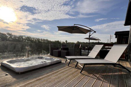 2a1acc7baba04a4c90c1f19aa4455f55 LargeOriginal.jpg